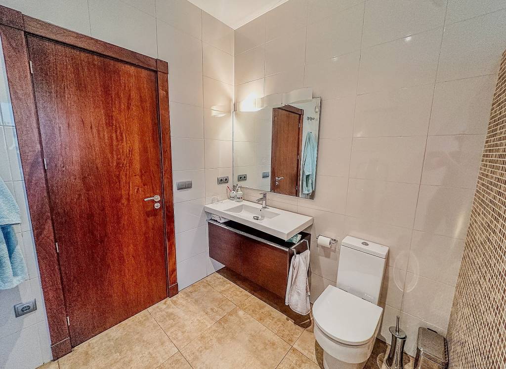 Resale - Villa - Elda