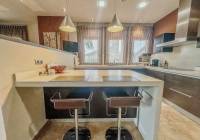 Resale - Villa - Elda