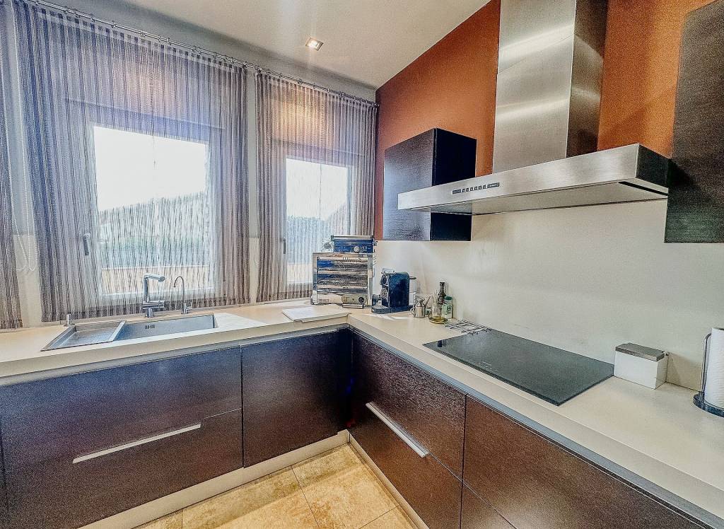 Resale - Villa - Elda