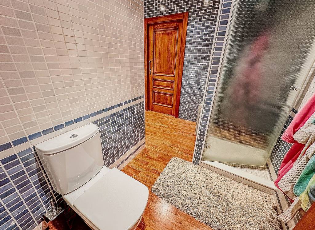 Resale - Villa - Elda