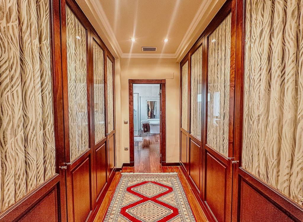 Resale - Villa - Elda