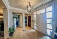 Resale - Villa - Elda