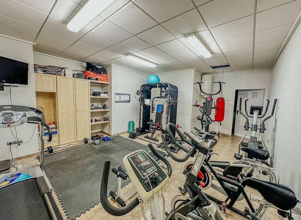 Resale - Villa - Elda