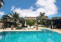 Resale - Villa - Elda