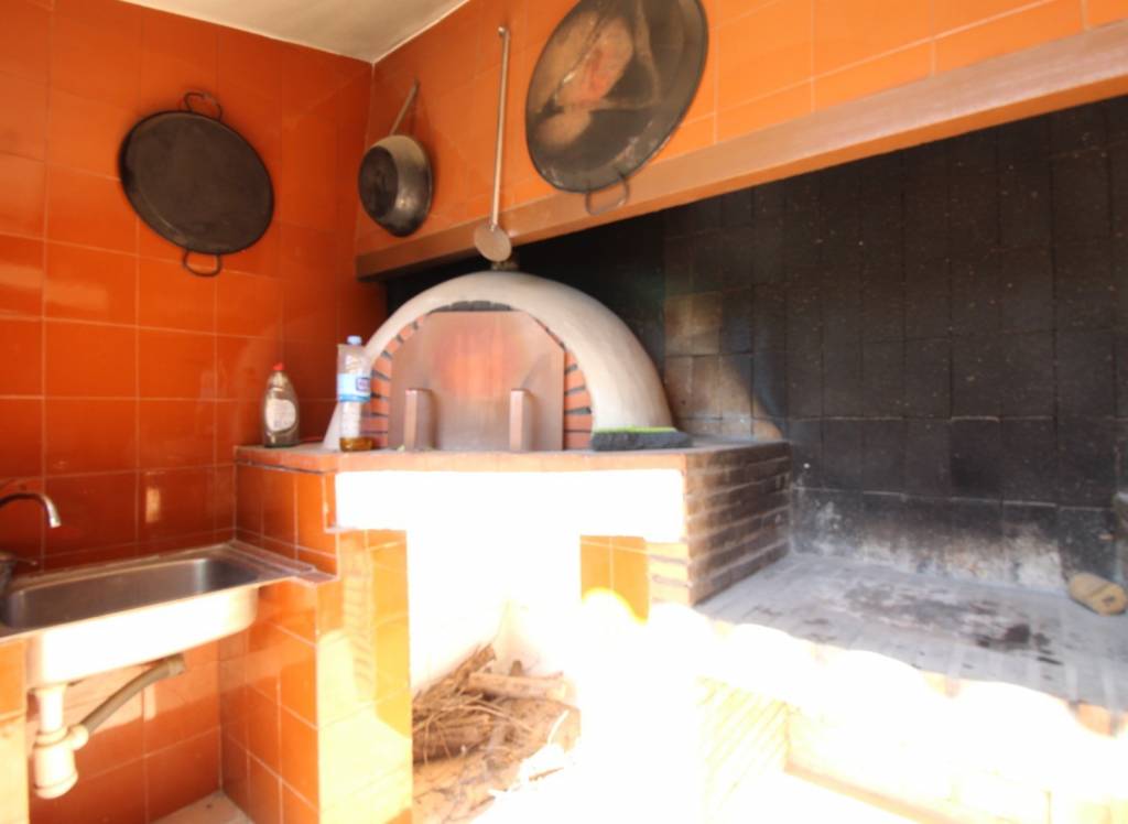 Resale - Villa - Elda