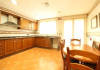 Resale - Villa - Elda