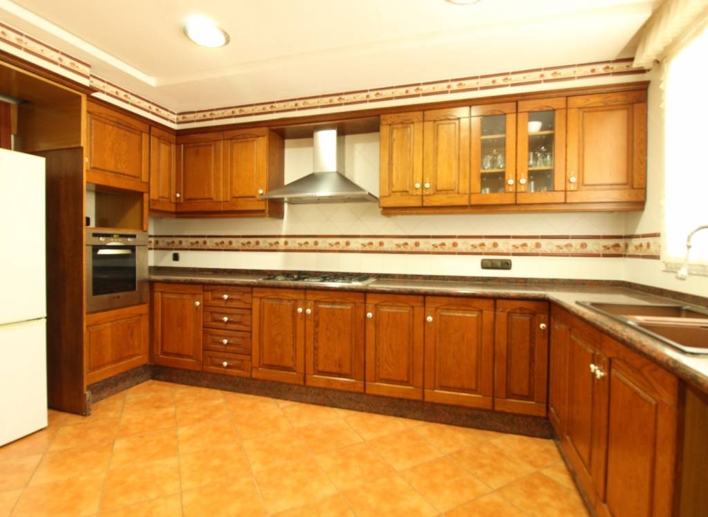 Resale - Villa - Elda