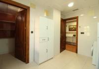 Resale - Villa - Elda