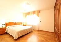 Resale - Villa - Elda