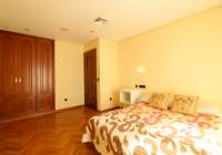 Resale - Villa - Elda