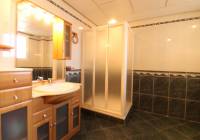 Resale - Villa - Elda