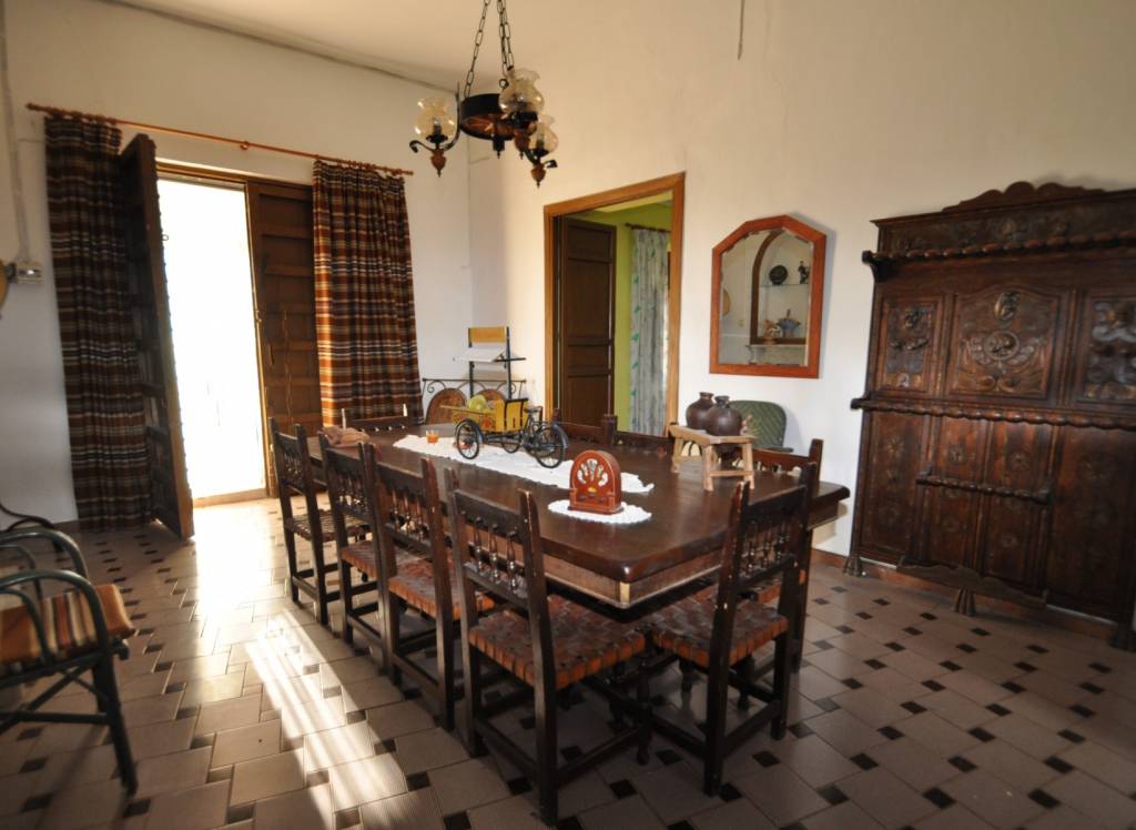 Resale - Villa - Fortuna - Edge of town