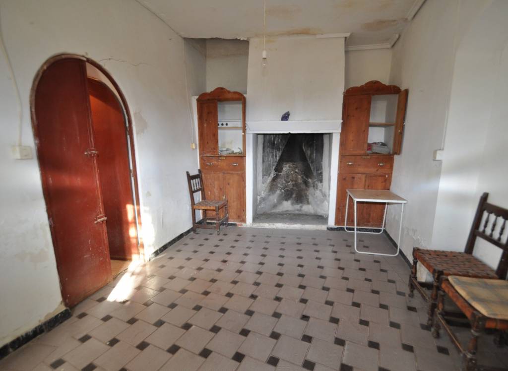 Resale - Villa - Fortuna - Edge of town