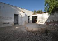 Resale - Villa - Fortuna - Edge of town