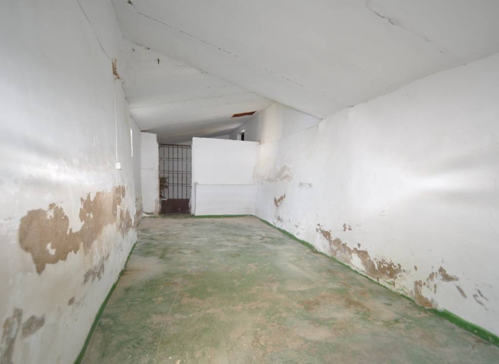 Resale - Villa - Fortuna - Edge of town