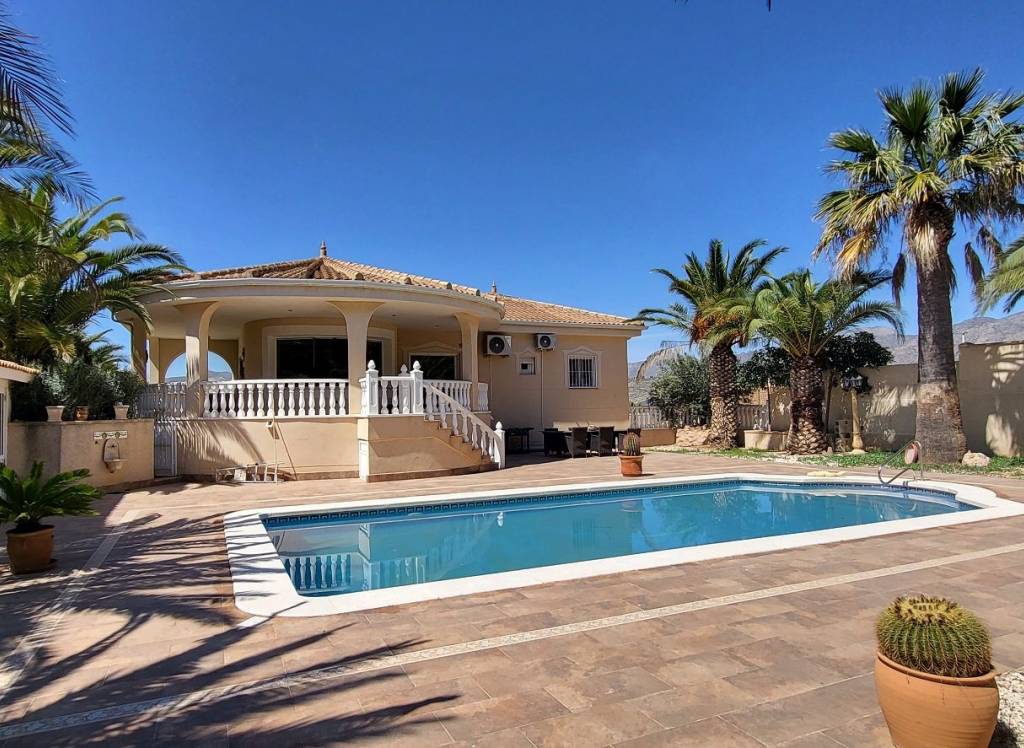 Resale - Villa - Hondón de las Nieves