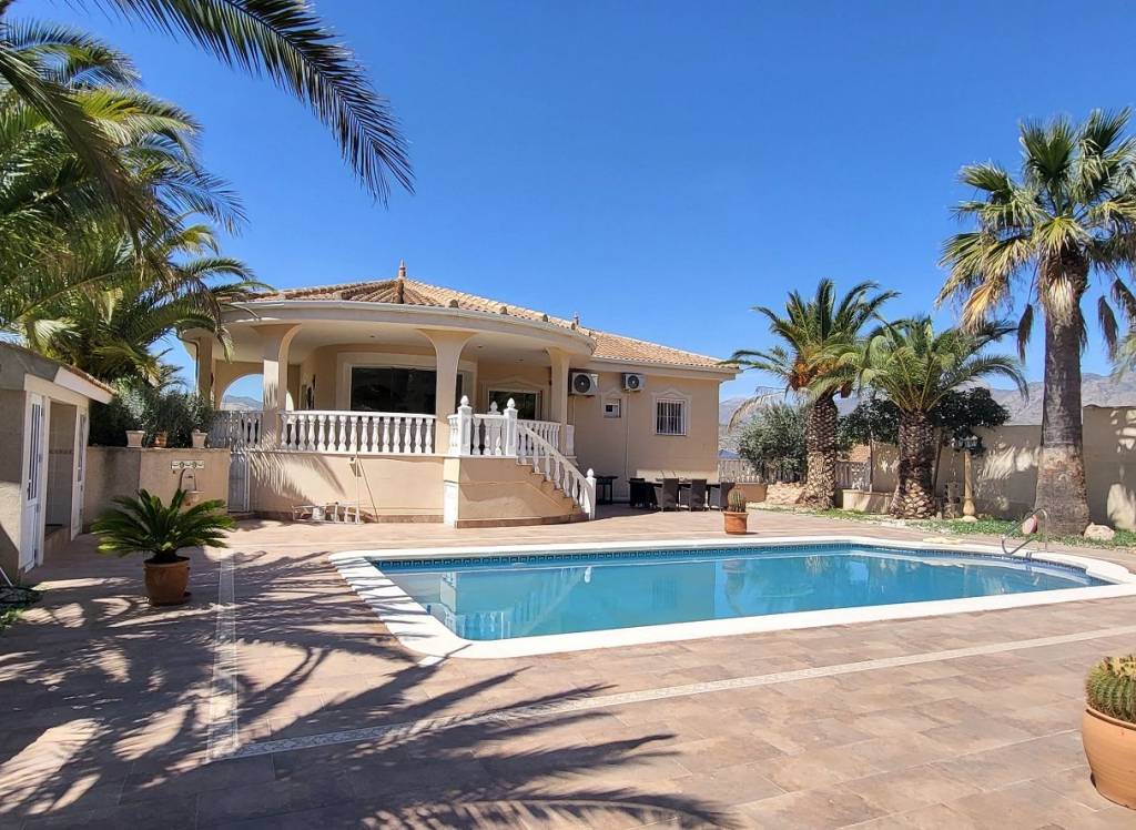 Resale - Villa - Hondón de las Nieves