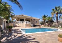 Resale - Villa - Hondón de las Nieves