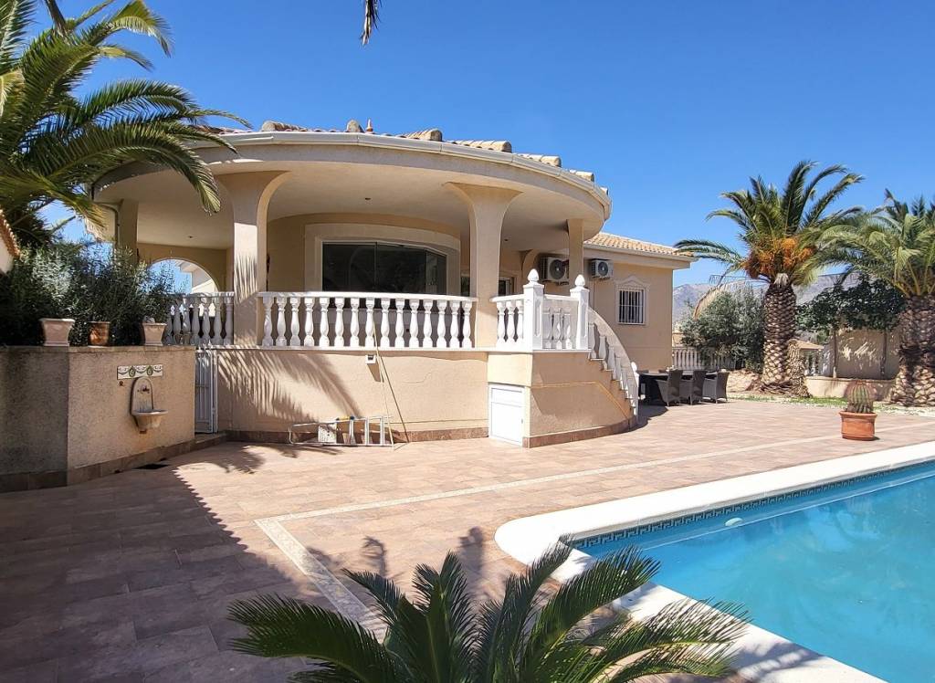 Resale - Villa - Hondón de las Nieves