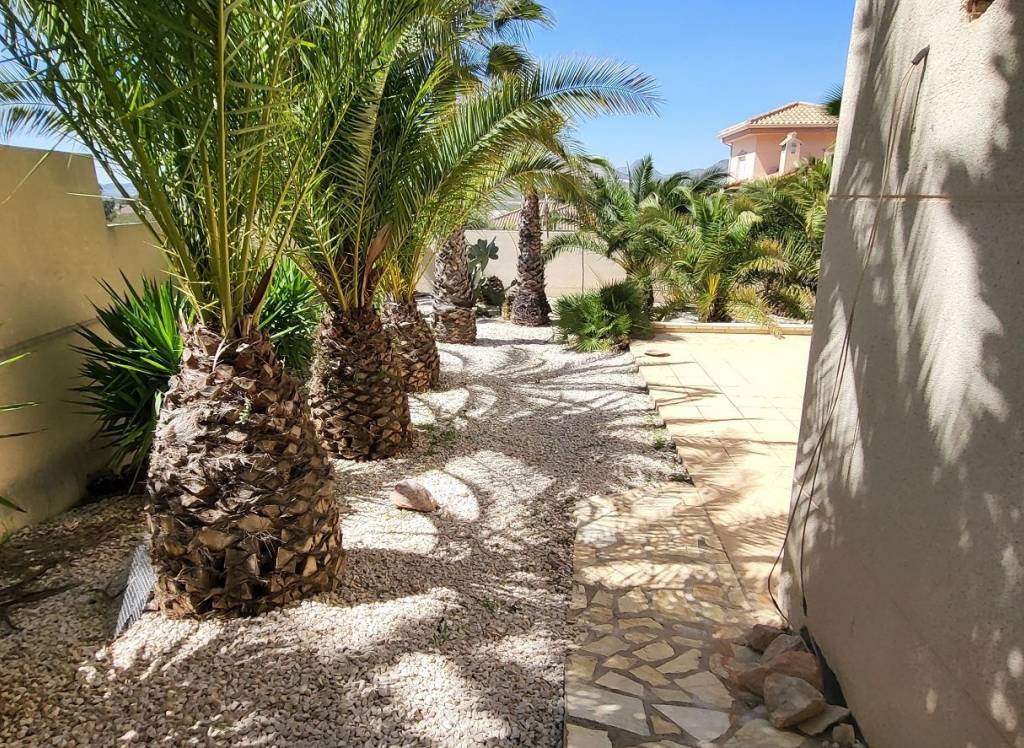 Resale - Villa - Hondón de las Nieves