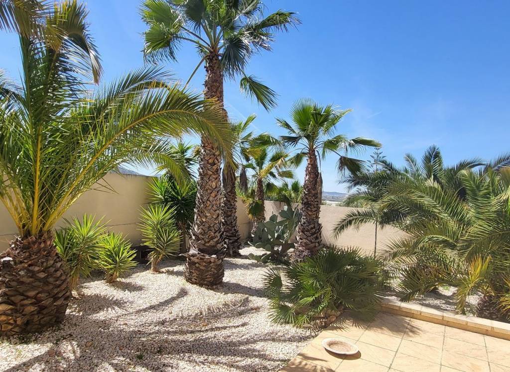 Resale - Villa - Hondón de las Nieves