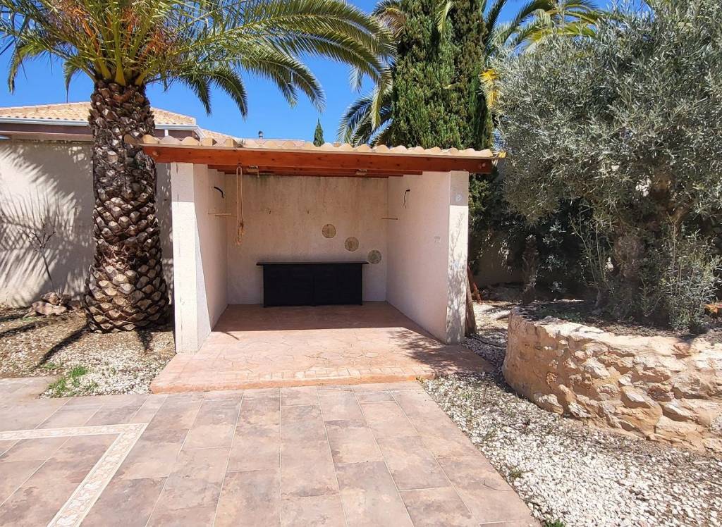 Resale - Villa - Hondón de las Nieves