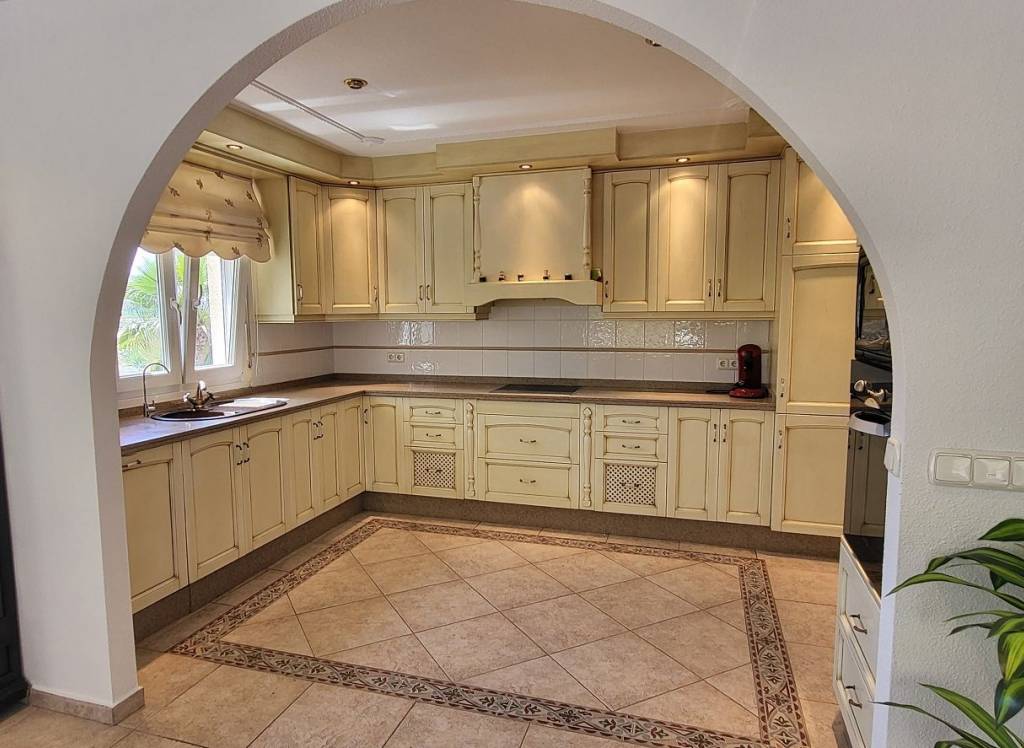 Resale - Villa - Hondón de las Nieves