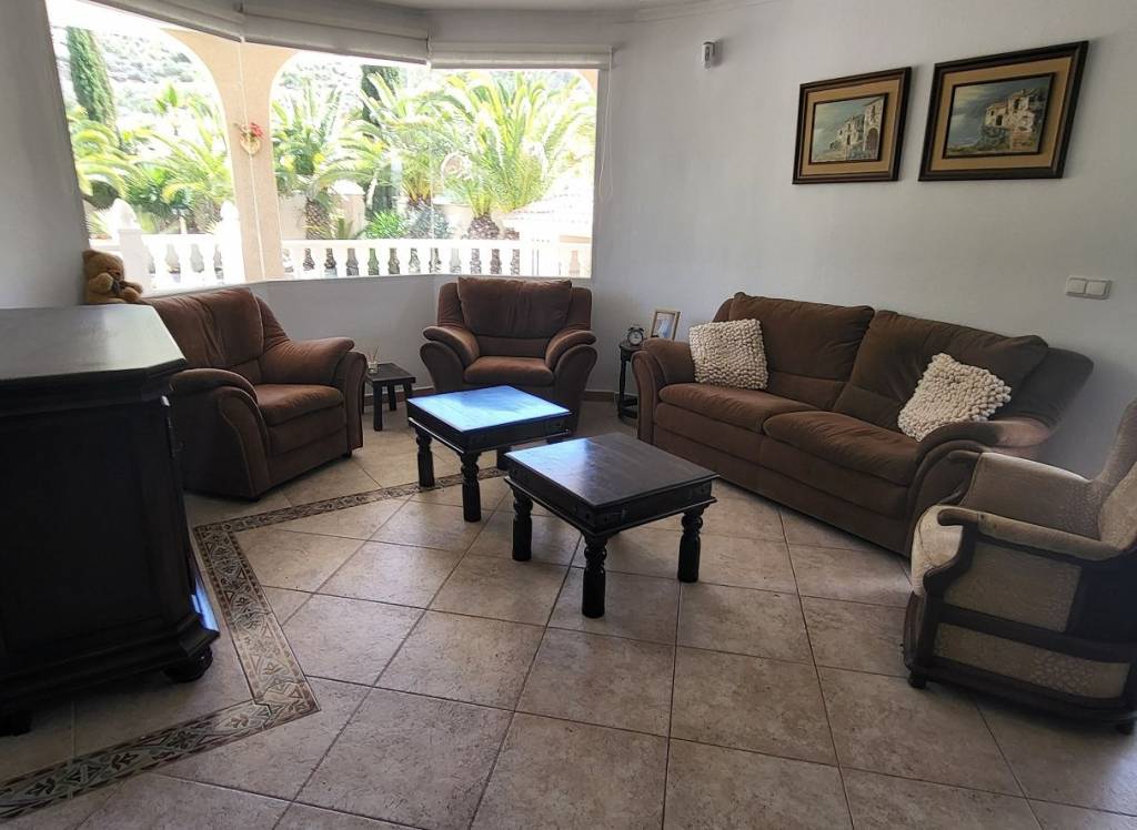 Resale - Villa - Hondón de las Nieves