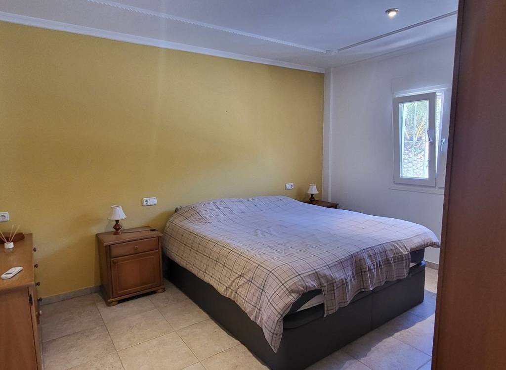 Resale - Villa - Hondón de las Nieves