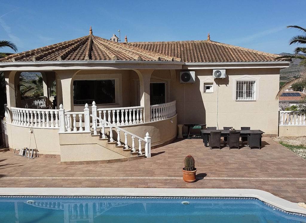 Resale - Villa - Hondón de las Nieves
