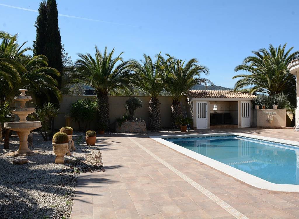 Resale - Villa - Hondón de las Nieves