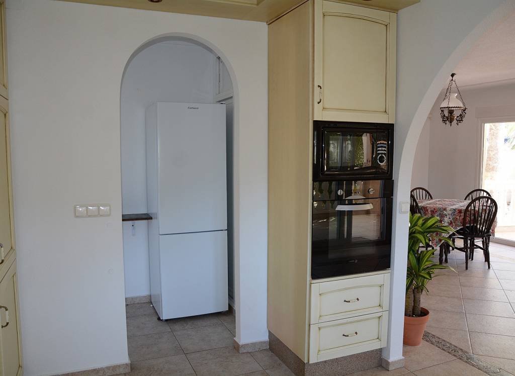 Resale - Villa - Hondón de las Nieves