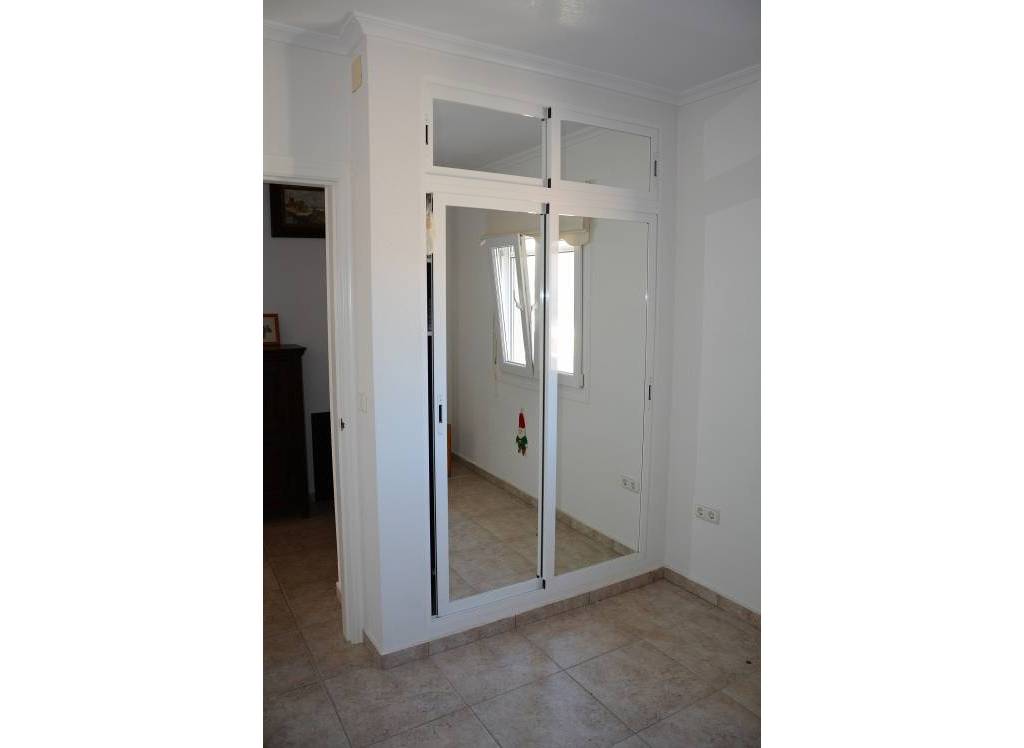 Resale - Villa - Hondón de las Nieves