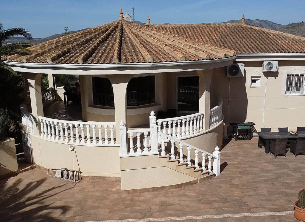 Resale - Villa - Hondón de las Nieves