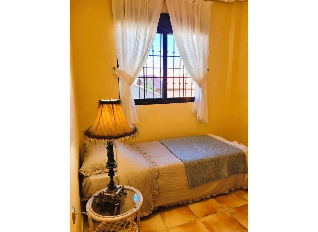 Resale - Villa - Hondón de las Nieves