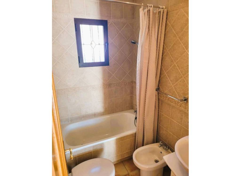 Resale - Villa - Hondón de las Nieves