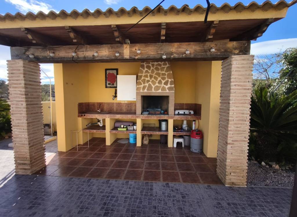 Resale - Villa - Hondón de los Frailes - Inland
