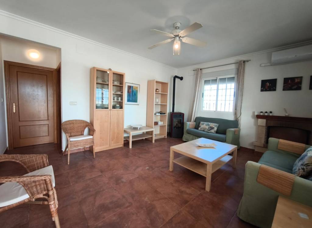 Resale - Villa - Hondón de los Frailes - Inland