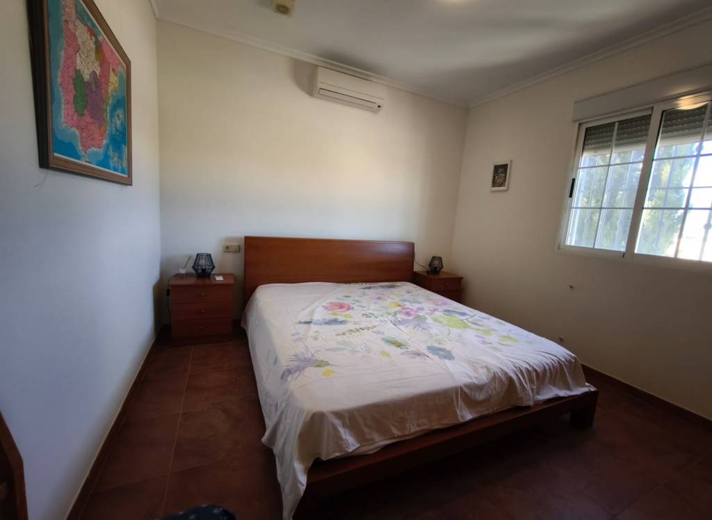 Resale - Villa - Hondón de los Frailes - Inland