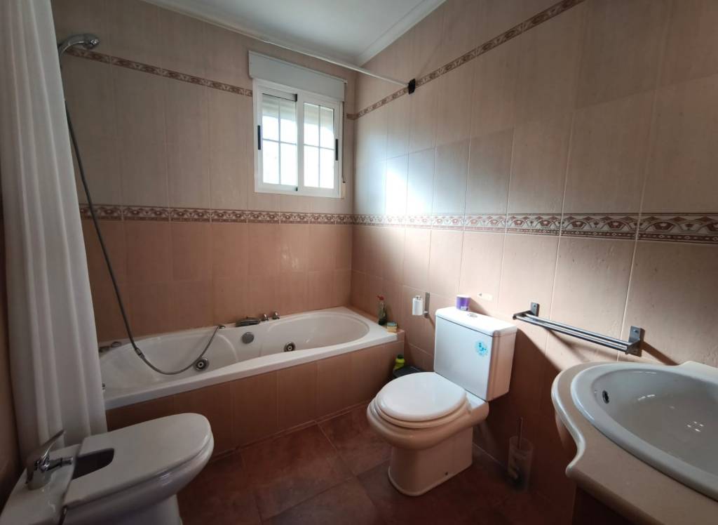 Resale - Villa - Hondón de los Frailes - Inland