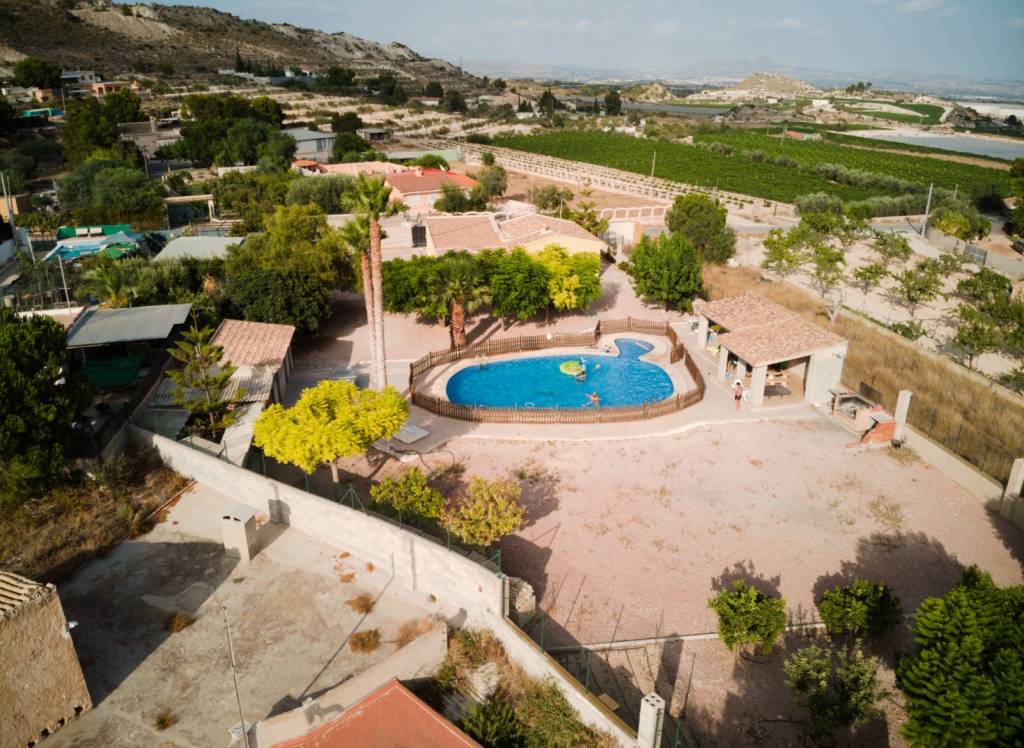 Resale - Villa - La Romana - Rural location