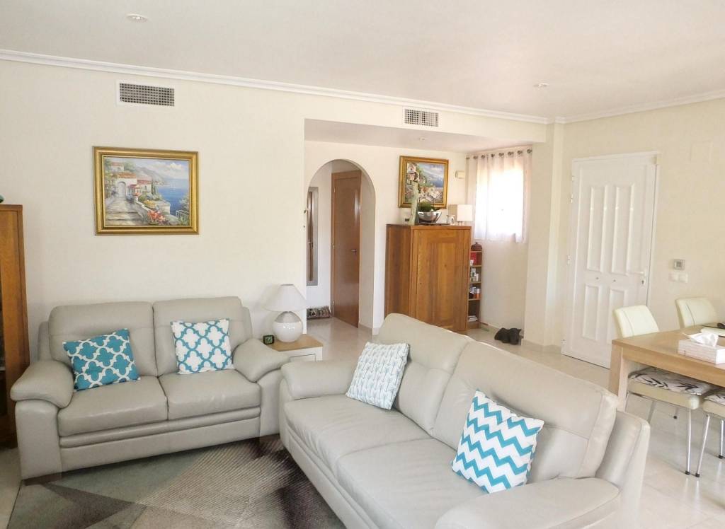 Resale - Villa - La Romana