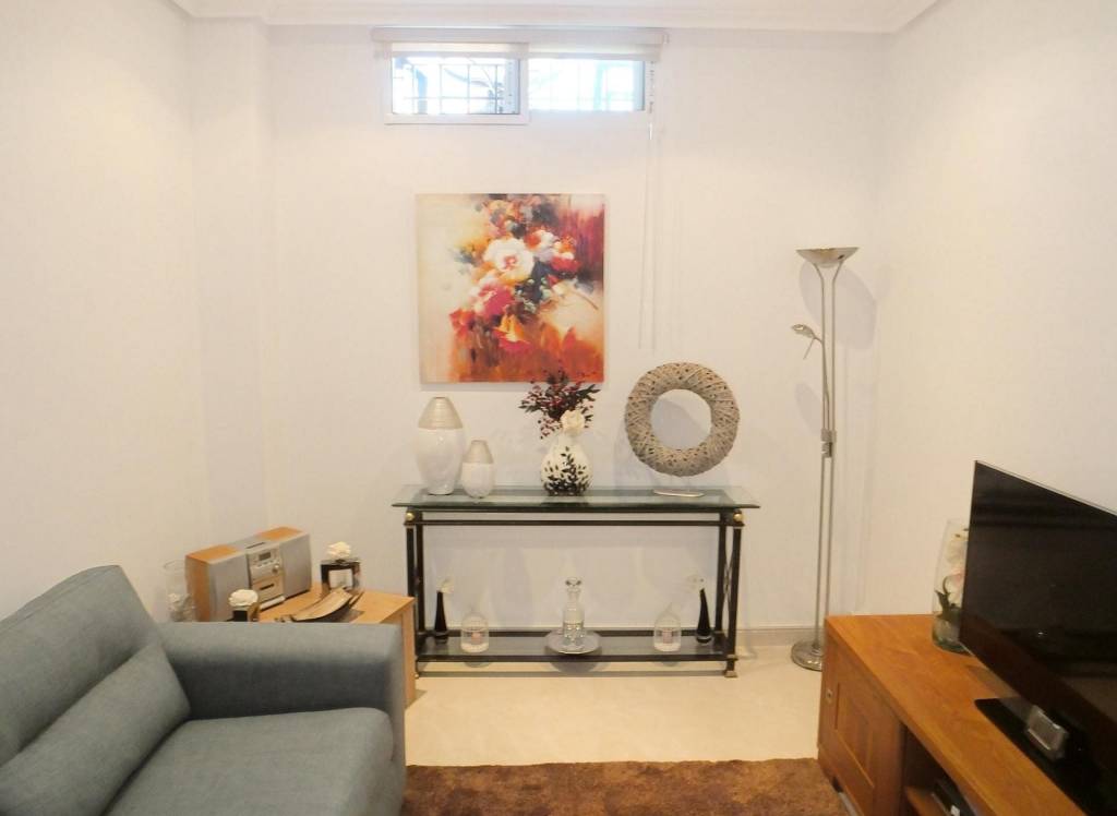 Resale - Villa - La Romana