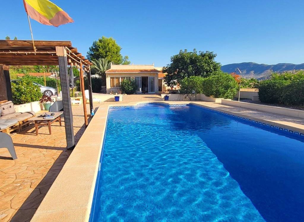 Resale - Villa - La Romana