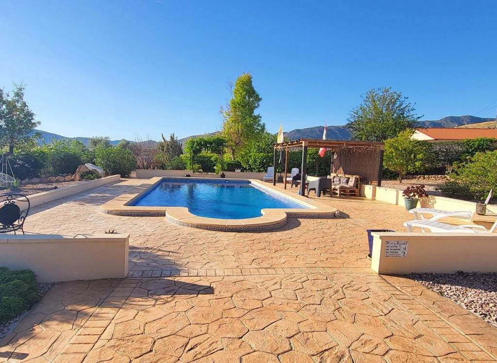 Resale - Villa - La Romana