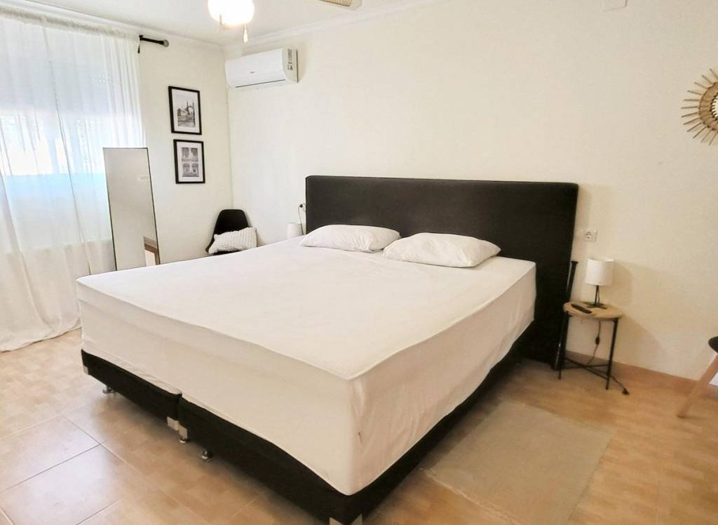 Resale - Villa - La Romana