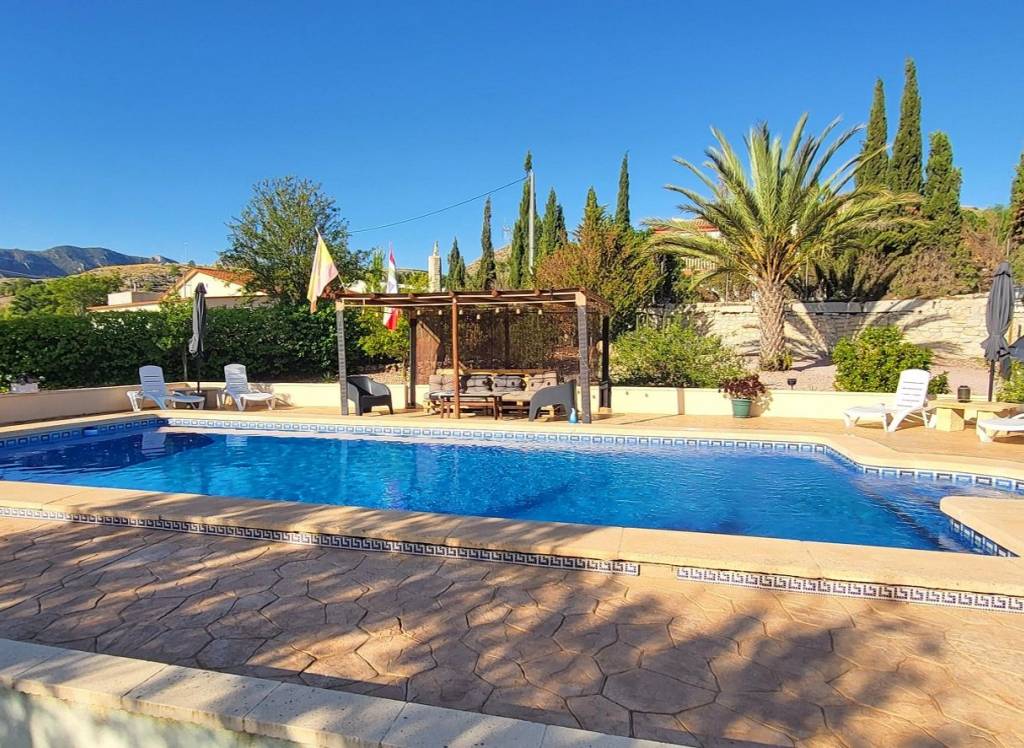 Resale - Villa - La Romana