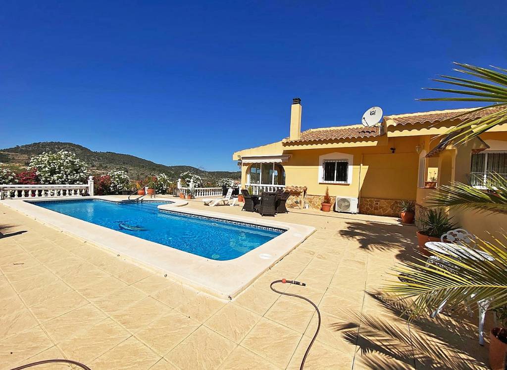 Resale - Villa - La Zarza