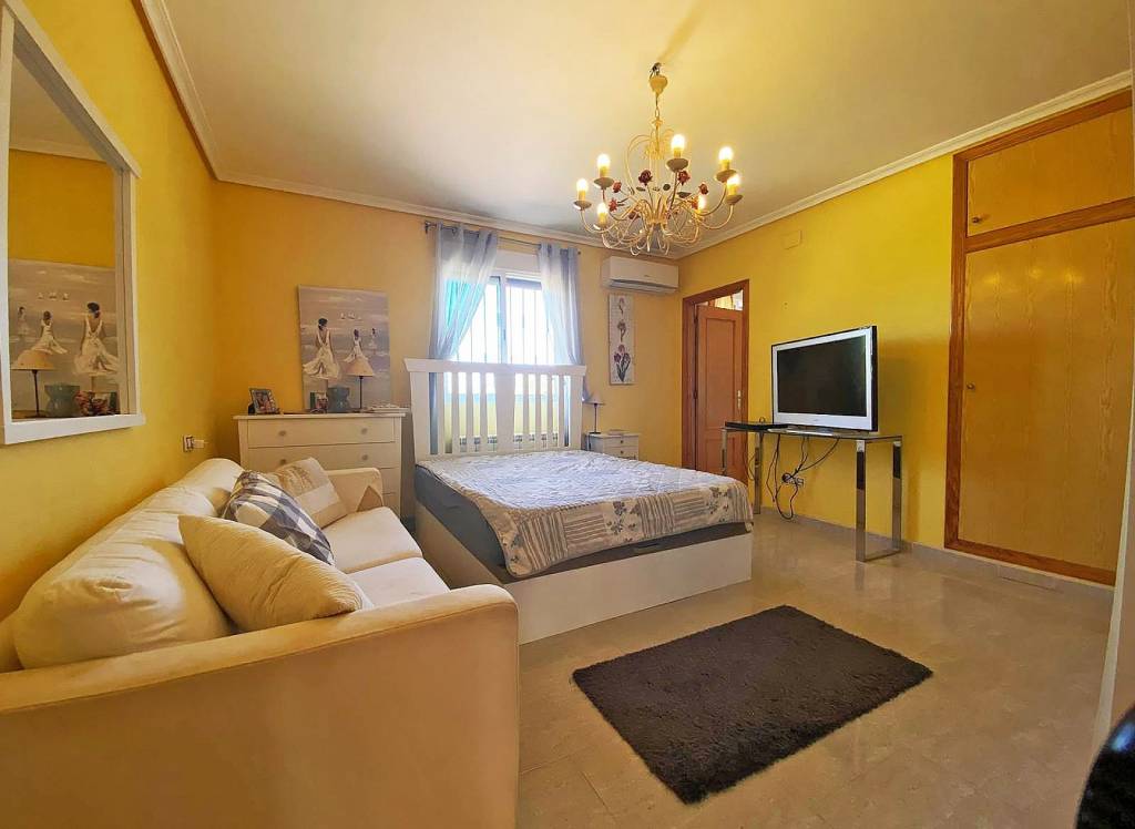 Resale - Villa - La Zarza