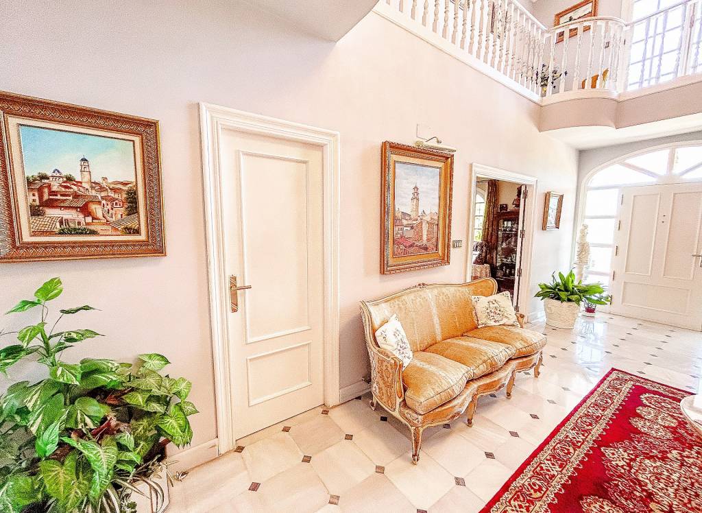 Resale - Villa - Monovar